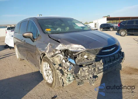 2017 Chrysler Pacifica Touring z USA, uszkodzony, nr VIN 2C4RC1DG6HR570632